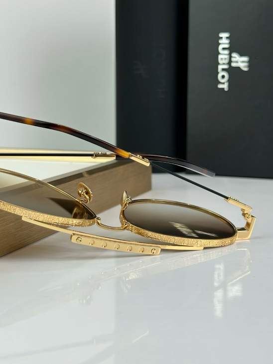 Picture of Hublot Sunglasses _SKUfw72111593fw